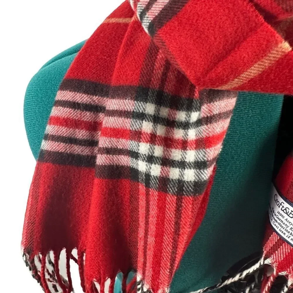 Croft & Barrow Red plaid scarf